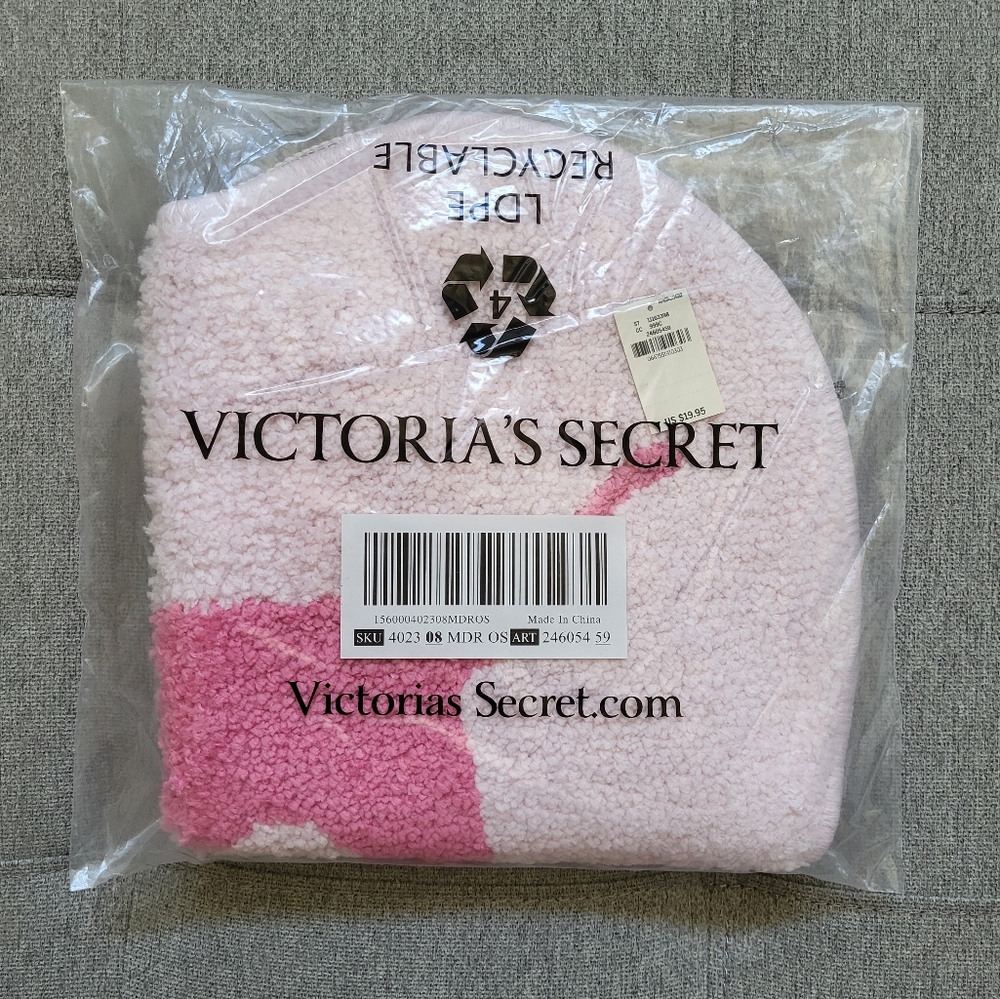 **SOLD** Victoria's Secret PINK Bath Mat - NWT/ NIB - Picture 5 of 7